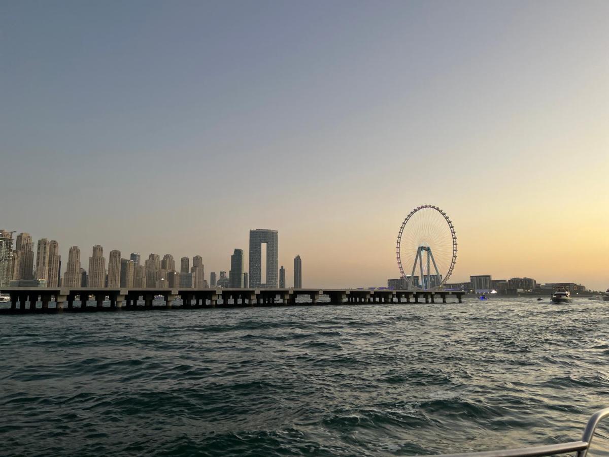 Lunar Hostel 96 Dubaj Kültér fotó