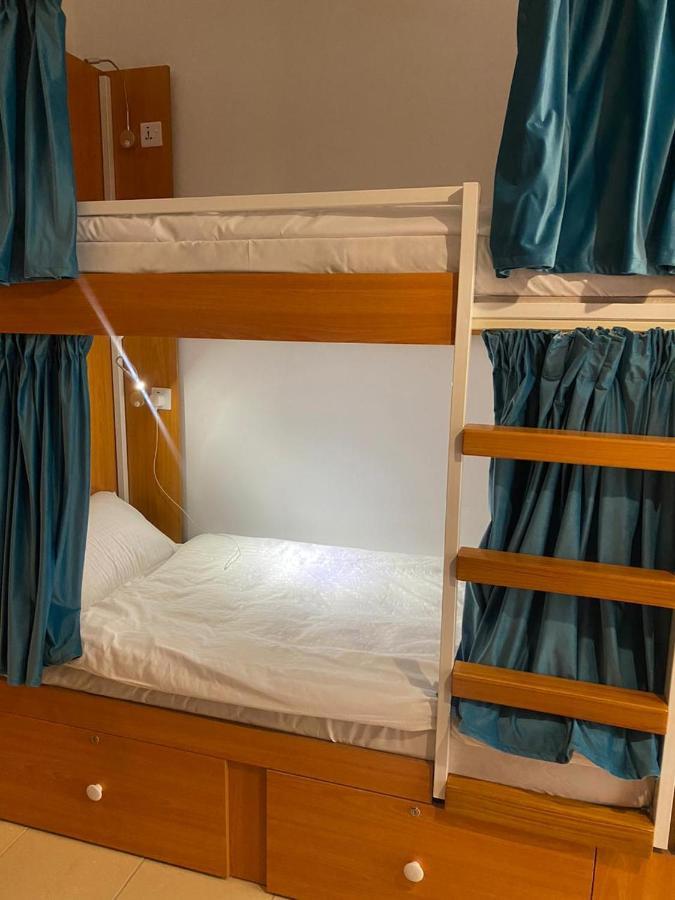 Lunar Hostel 96 Dubaj Kültér fotó