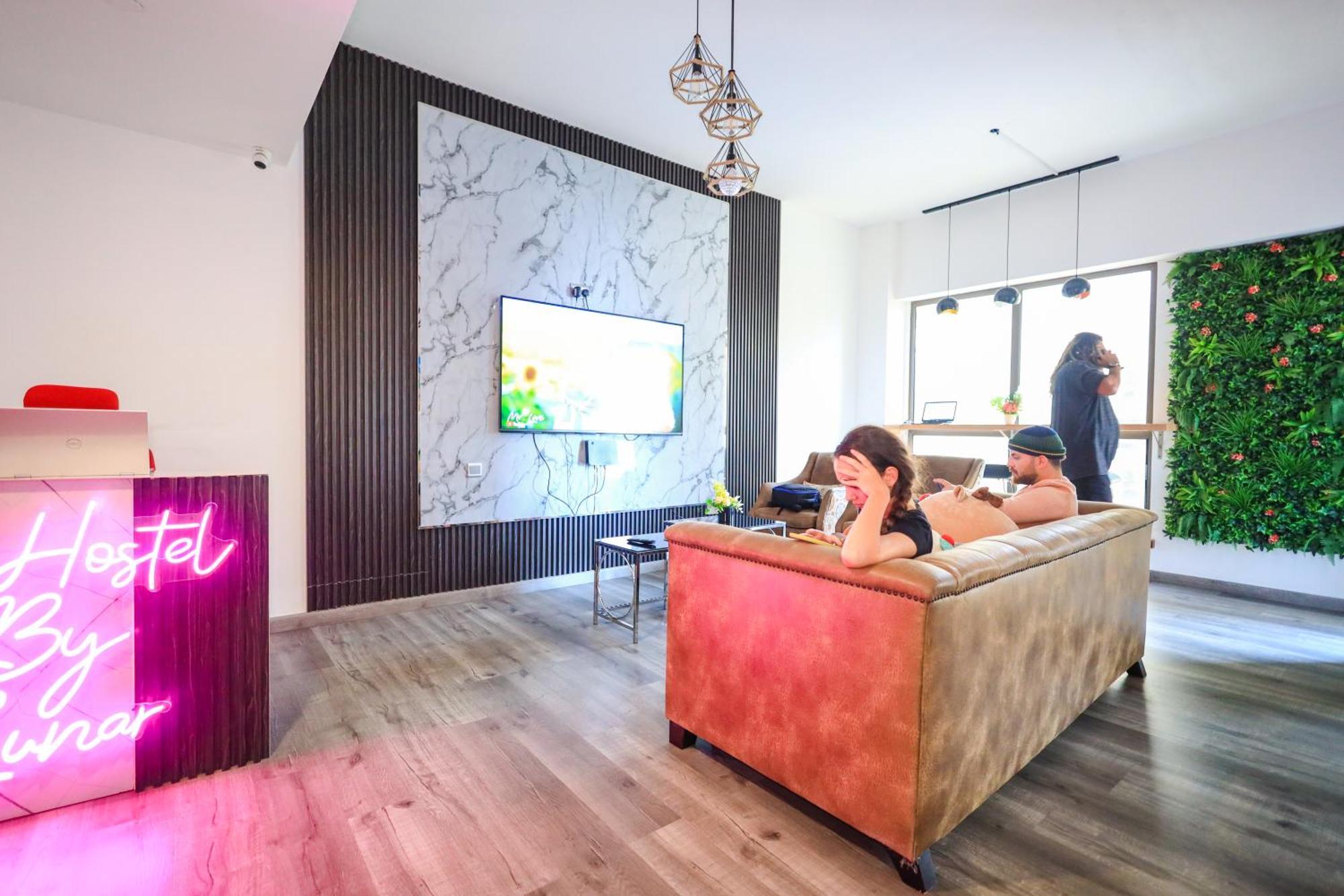 Lunar Hostel 96 Dubaj Kültér fotó